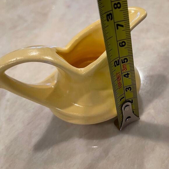Vintage creamer matte yellow 1939 USA pottery - Picture 11 of 12